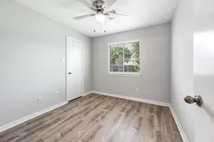 5922 James Pl, Houston, TX 77085 - Photo 15