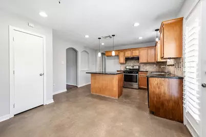 5922 James Place, Houston, TX 77085 - Photo 11