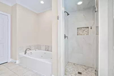 118 Oak Place Drive, Houston, TX 77006 - Photo 15