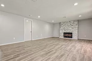 4418 Knotty Oaks Trail, Houston, TX 77045 - Photo 15