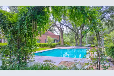 35 W Rivercrest Drive, Houston, TX 77042 - Photo 21