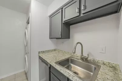 6202 Skyline Drive #10, Houston, TX 77057 - Photo 11