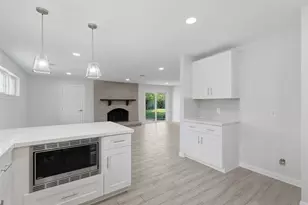 7826 Twin Hills Dr, Houston, TX 77071 - Photo 17