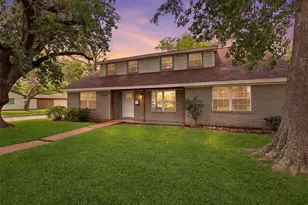 7826 Twin Hills Dr, Houston, TX 77071 - Photo 7