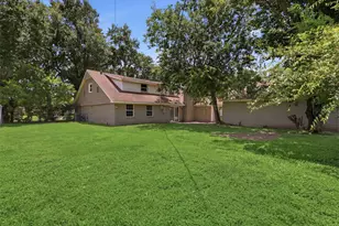 7826 Twin Hills Dr, Houston, TX 77071 - Photo 35