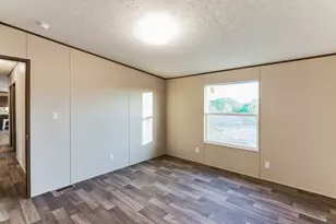 135 Frio Ests Dr, Moore, TX 78057 - Photo 17