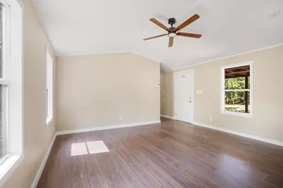 20218 Fm 2090 Road, Conroe, TX 77306 - Photo 9