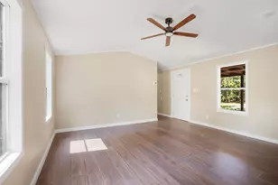20218 Fm 2090 Rd, Conroe, TX 77306 - Photo 9