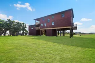 516 91st St, Galveston, TX 77554 - Photo 5