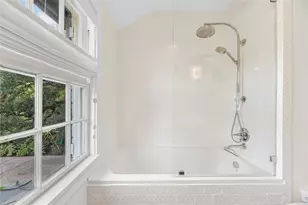 1110 Milford St, Houston, TX 77006 - Photo 33