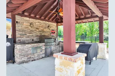 3125 W Park Avenue, Pinehurst, TX 77630 - Photo 29