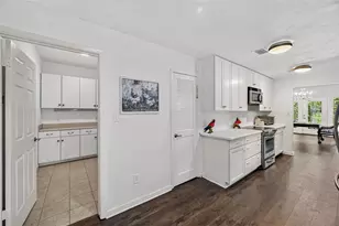 9400 Doliver Dr, Houston, TX 77063 - Photo 21