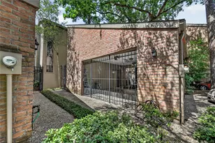 9400 Doliver Dr, Houston, TX 77063 - Photo 45