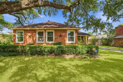2206 Macarthur Street, Houston, TX 77030 - Photo 1