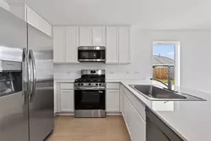 216 Amy St, Angleton, TX 77515 - Photo 13