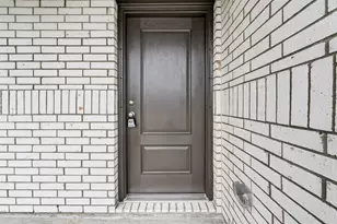 216 Amy St, Angleton, TX 77515 - Photo 5