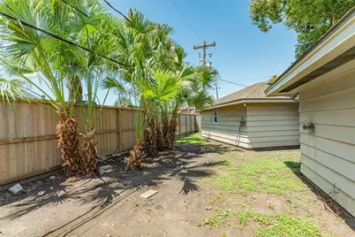 7721 Beluche Drive, Galveston, TX 77551 - Photo 5