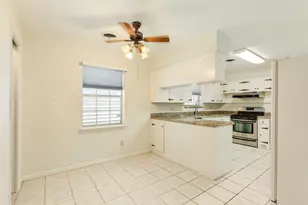 7721 Beluche Dr, Galveston, TX 77551 - Photo 15