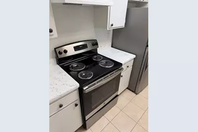 2816 S Bartell Drive #37, Houston, TX 77054 - Photo 5