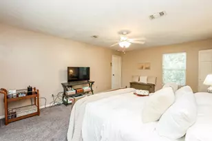 13706 Darrington Ln, Houston, TX 77069 - Photo 17