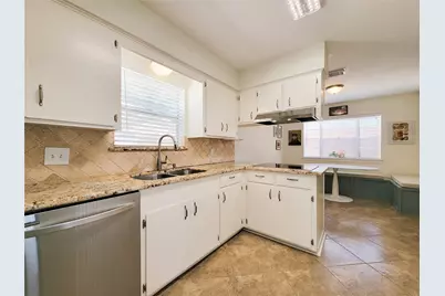 2115 Forest Oaks Drive, Houston, TX 77017 - Photo 23