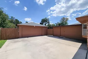 2115 Forest Oaks Dr, Houston, TX 77017 - Photo 3