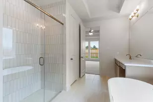 407 Mathis Lk Ct, Conroe, TX 77304 - Photo 11