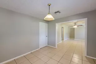 10117 Dulcimer St, Houston, TX 77051 - Photo 11
