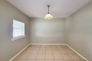 10117 Dulcimer St, Houston, TX 77051 - Photo 9