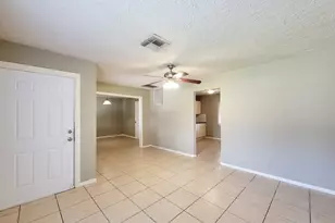 10117 Dulcimer St, Houston, TX 77051 - Photo 5