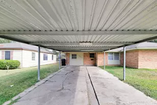 10117 Dulcimer St, Houston, TX 77051 - Photo 29