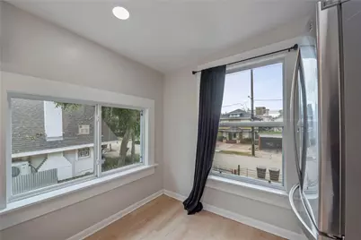 615 Pacific St, Houston, TX 77006 - Photo 11