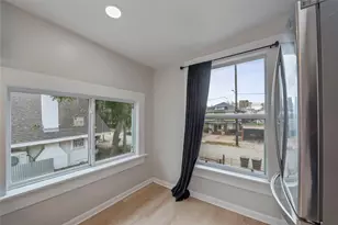 615 Pacific St, Houston, TX 77006 - Photo 11