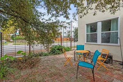 615 Pacific St, Houston, TX 77006 - Photo 23