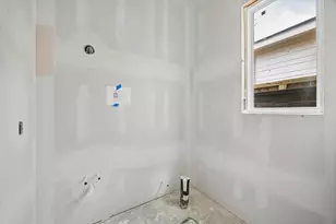 1335 Gardenia Dr, Houston, TX 77018 - Photo 9