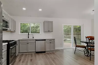 3 Meadow Beauty, The Woodlands, TX 77381 - Photo 11