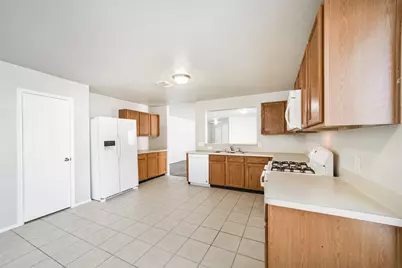 4915 Winding View Lane, Humble, TX 77346 - Photo 9