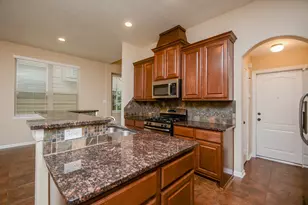 22 Cheswood Manor, The Woodlands, TX 77382 - Photo 9