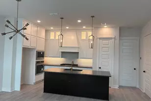 16046 Mason Run Dr, Houston, TX 77079 - Photo 9