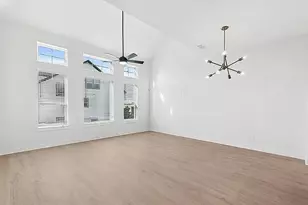 16046 Mason Run Dr, Houston, TX 77079 - Photo 5