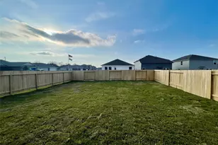 5001 Freedom Ln, Bay City, TX 77414 - Photo 3
