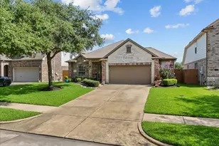 2875 Torano Cir, League City, TX 77573 - Photo 3