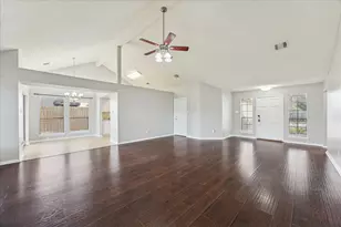 3115 Southdown Dr, Pearland, TX 77584 - Photo 5