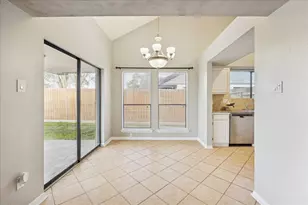 3115 Southdown Dr, Pearland, TX 77584 - Photo 9