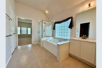 7426 Maple Run Drive, Sugar Land, TX 77479 - Photo 13