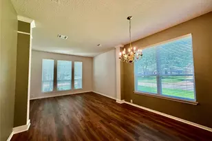 7426 Maple Run Dr, Sugar Land, TX 77479 - Photo 5
