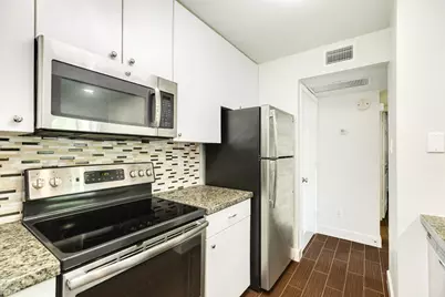 7098 N Holiday Drive, Galveston, TX 77550 - Photo 13