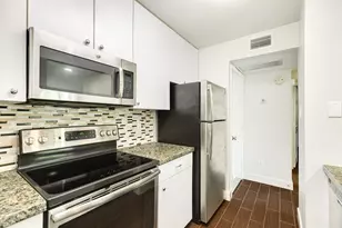 7098 N Holiday Dr, Galveston, TX 77550 - Photo 13