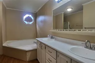 16711 Lake Cir, Conroe, TX 77302 - Photo 13