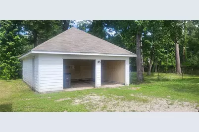 16711 Lake Circle, Conroe, TX 77302 - Photo 3